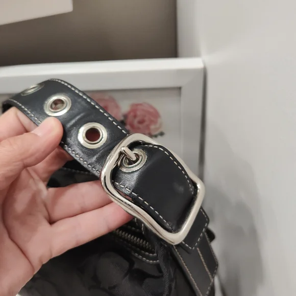 Vintage Y2K Coach Hailey #9362 Signature Monogram Canvas & Leather Crossbody Bag - Picture 13 of 16